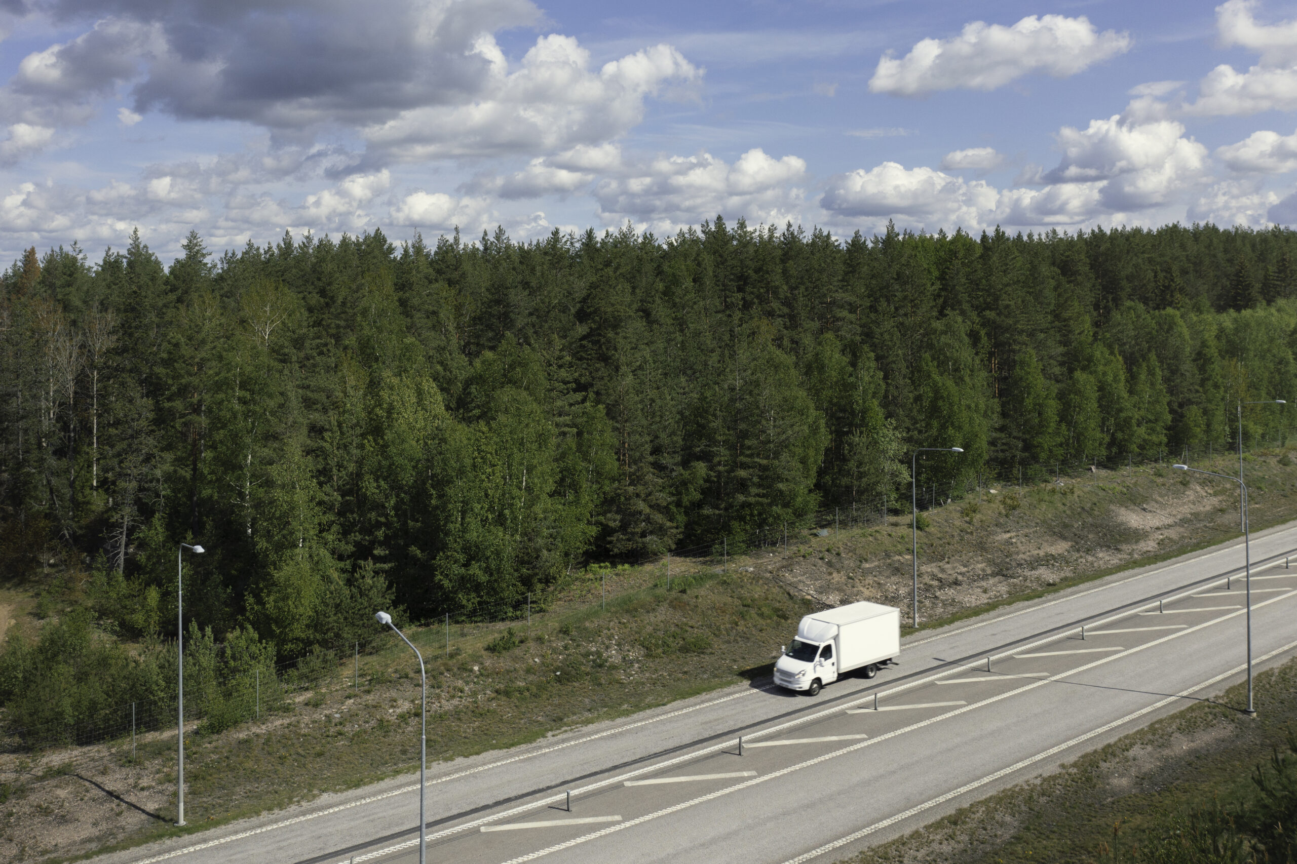 Boråsflytt med flyttbil på väg till nästa flytt